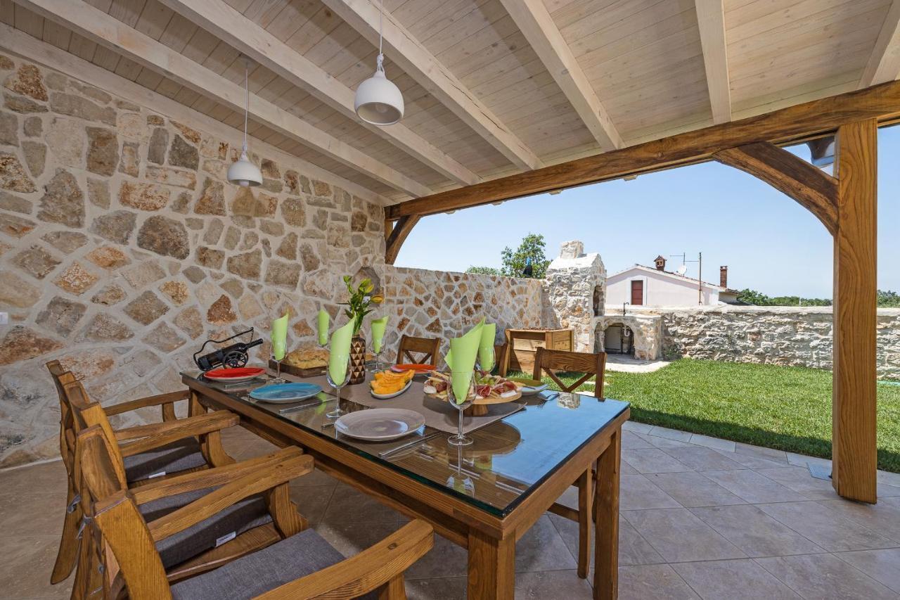 Villa Stone House Dijana Istria Sveti Lovrec Sveti Lovreč Pazenatički Exterior foto