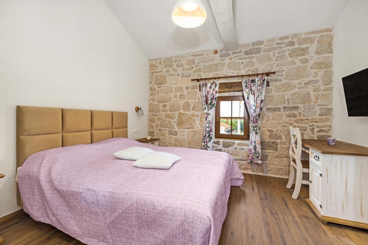 Villa Stone House Dijana Istria Sveti Lovrec Sveti Lovreč Pazenatički Exterior foto