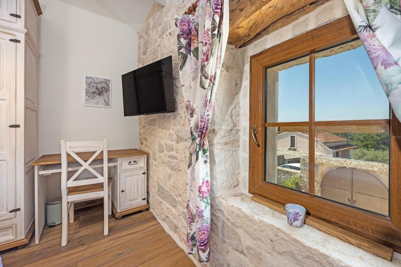 Villa Stone House Dijana Istria Sveti Lovrec Sveti Lovreč Pazenatički Exterior foto