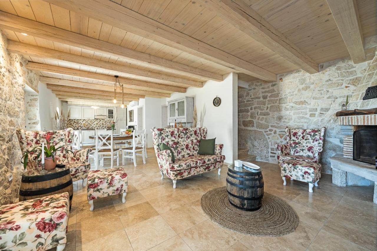 Villa Stone House Dijana Istria Sveti Lovrec Sveti Lovreč Pazenatički Exterior foto